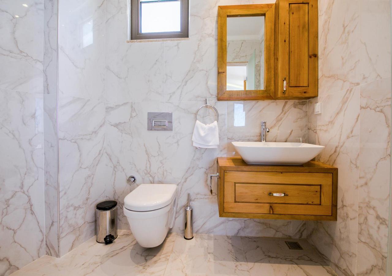 Villa 5 Sleeps 6 Isolated Pool See And Montain View-Villa Kartal Yuvasi Uzumlu  Luaran gambar